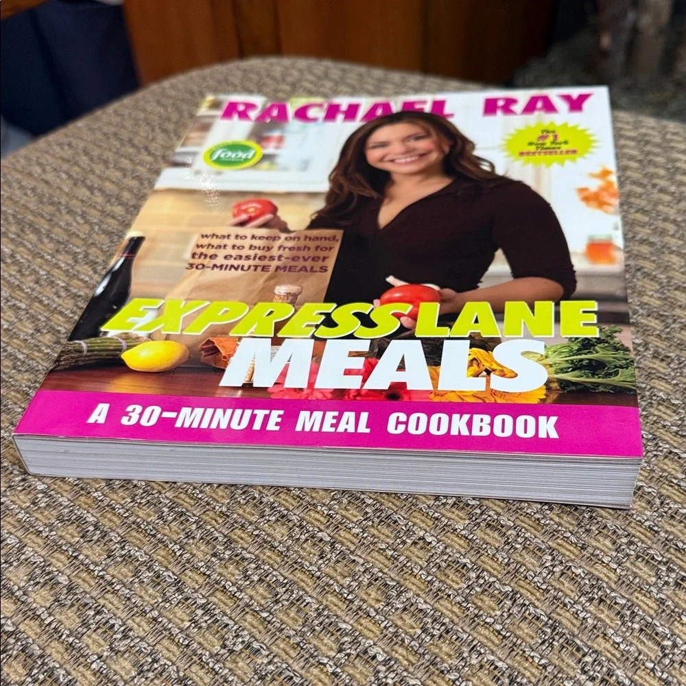 New Rachael Ray Express Lane Meals Cookbook 2006 - Picture 2 of 13